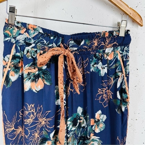 Wanderlux size Medium Navy Blue Floral Pants - Picture 3 of 10